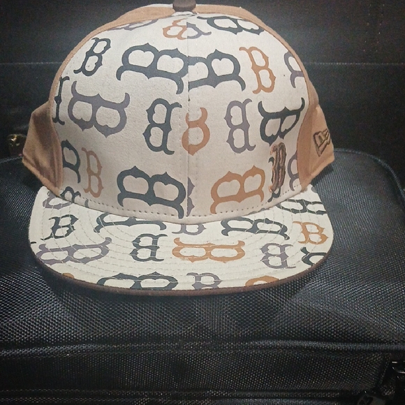 New Era Brown and Black Patterned Cap - Picture 1 of 9